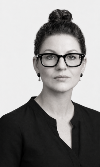 Dr Sage Leslie